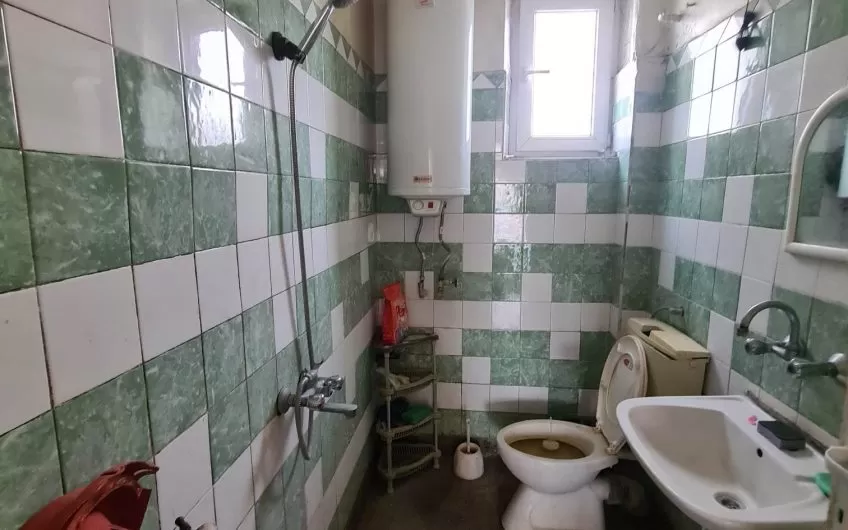 ТРИСТАЕН АПАРТАМЕНТ в кв. Училищни, гр. Хасково
