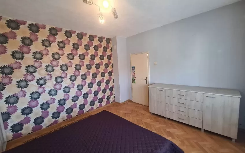 ТРИСТАЕН АПАРТАМЕНТ в кв. Дружба, град Хасково