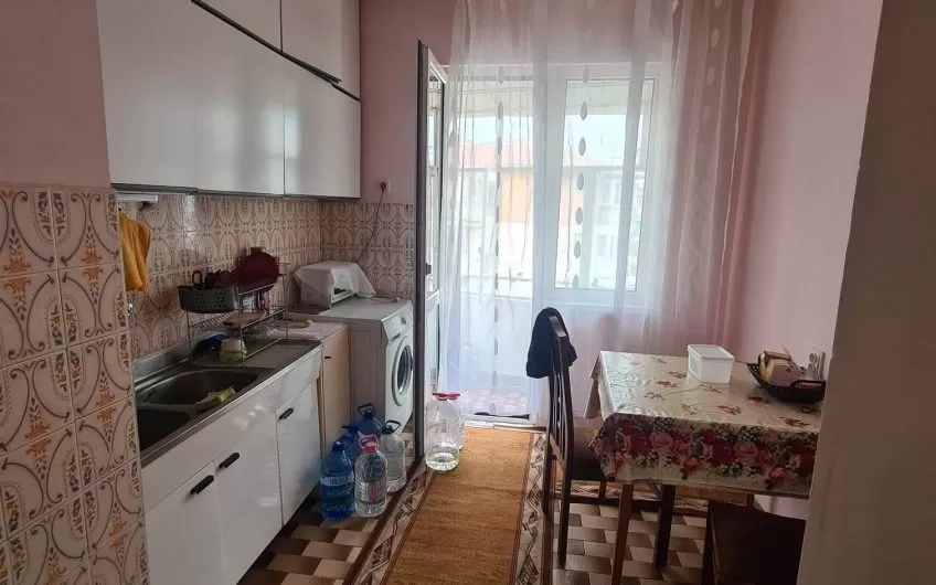 ДВУСТАЕН АПАРТАМЕНТ под наем в ЦЕНТЪРА на град Хасково