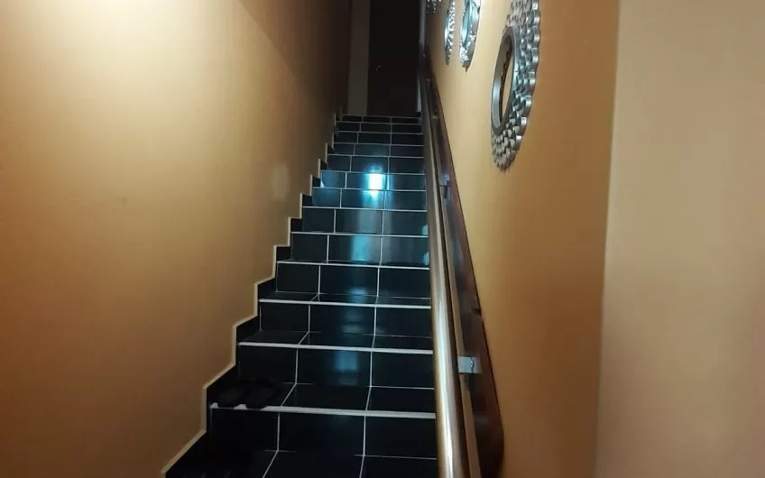 ДВУЕТАЖНА КЪЩА в кв. Тракийски, град Хасково