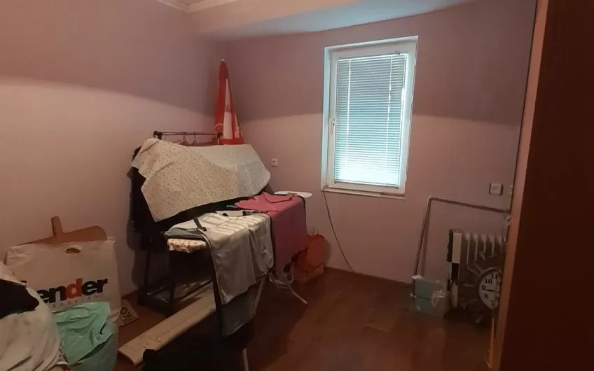 ДВУЕТАЖНА КЪЩА в кв. Тракийски, град Хасково