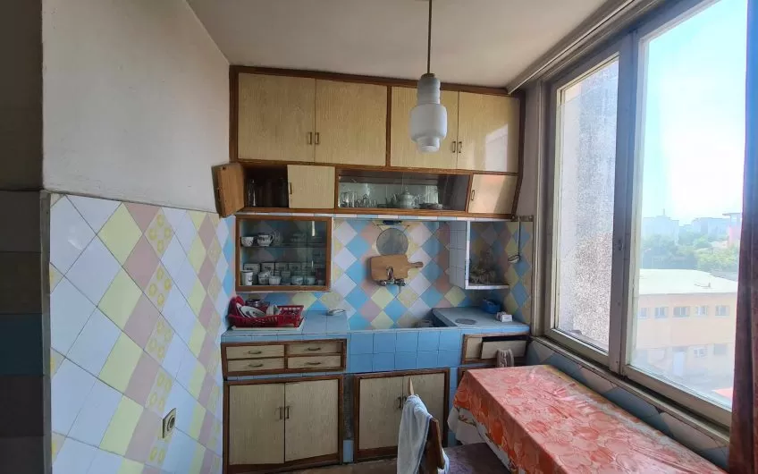 ТРИСТАЕН АПАРТАМЕНТ в кв. Дружба, град Хасково