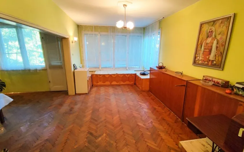 ТРИСТАЕН АПАРТАМЕНТ в кв. Дружба, град Хасково