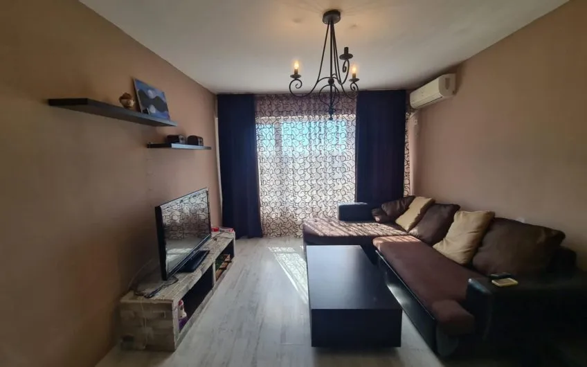 ДВУСТАЕН АПАРТАМЕНТ в кв. Червена Стена, град Хасково