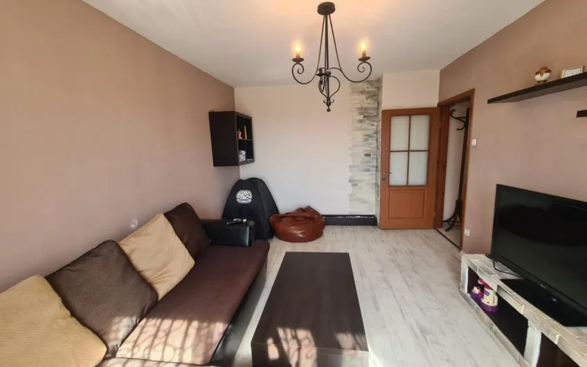 ДВУСТАЕН АПАРТАМЕНТ в кв. Червена Стена, град Хасково