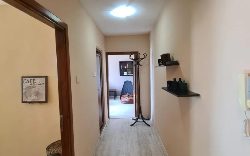 ДВУСТАЕН АПАРТАМЕНТ в кв. Червена Стена, град Хасково