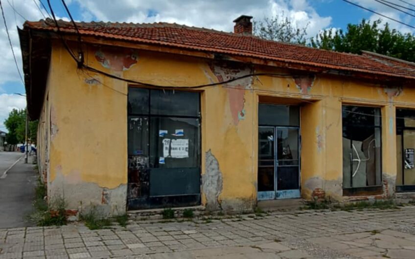 ТЪРГОВСКИ ОБЕКТ с прилежащ ПАРЦЕЛ в центъра на кв. Болярово!