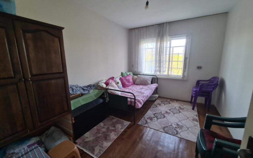 Продава се самостоятелна къща в кв. Изгрев, гр. Хасково