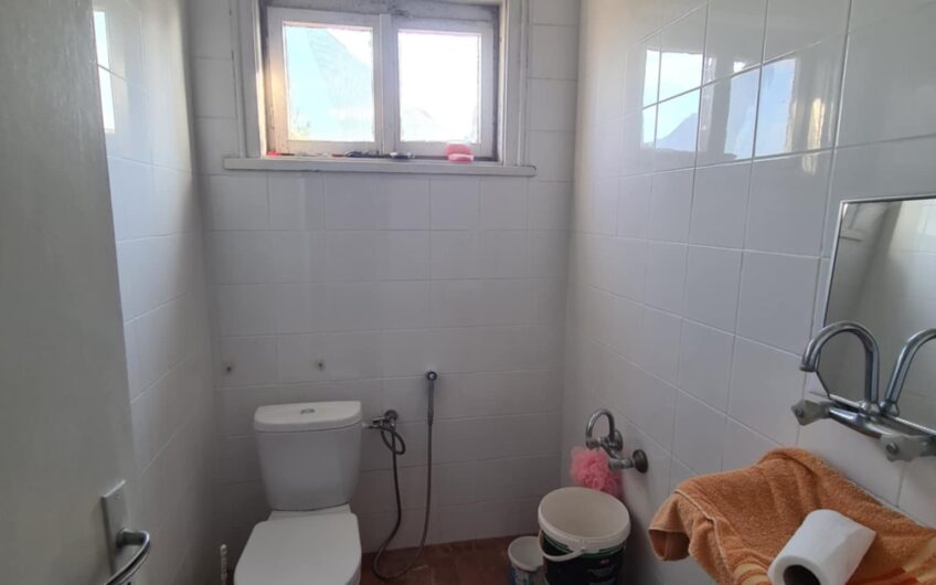 Продава се самостоятелна къща в кв. Изгрев, гр. Хасково
