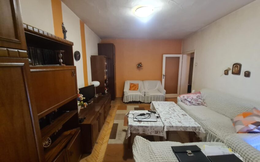 Двустаен апартамент в кв. Възраждане, град Хасково