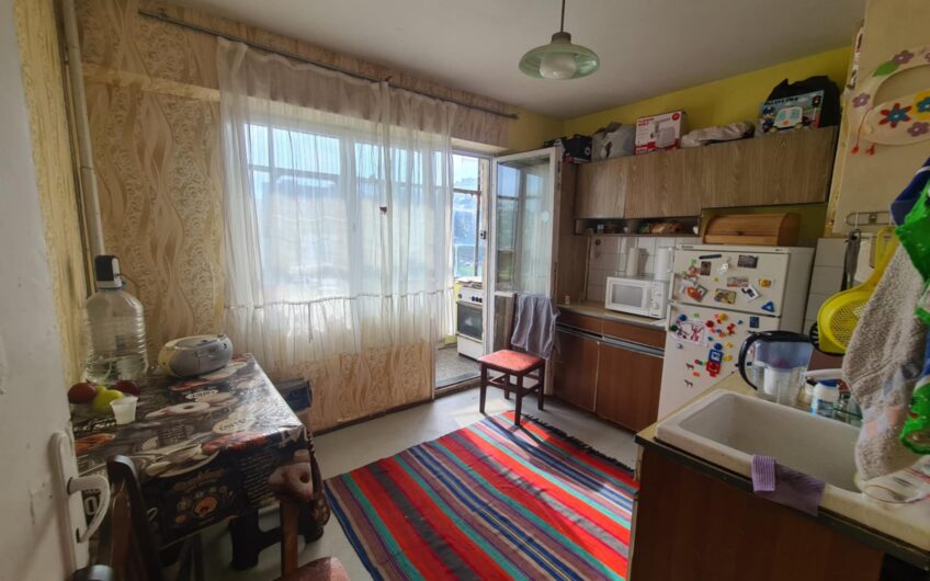 Просторен тристаен апартамент в кв. Орфей, гр. Хасково