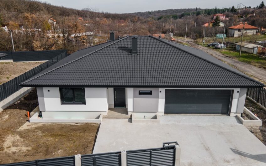 ЕДНОФАМИЛНА КЪЩА във в. з. Кенана, град Хасково