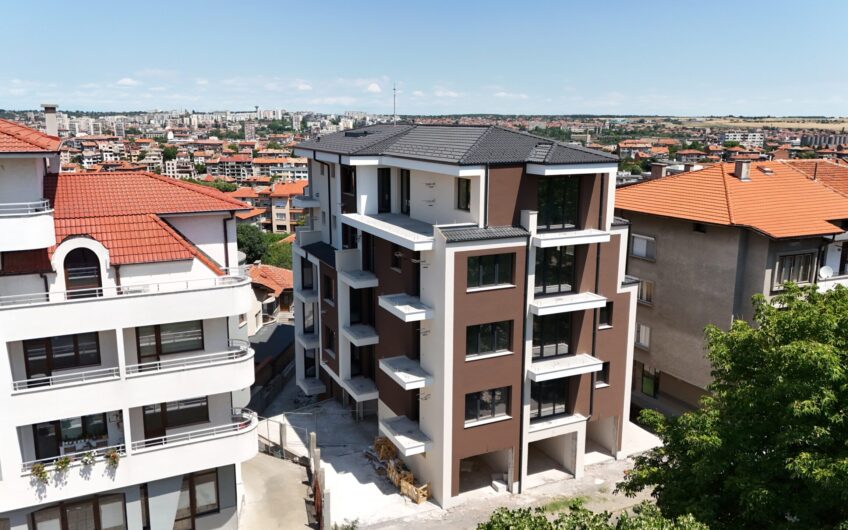 Подземни паркоместа и гаражи в новопостроена жилищна сграда, в кв. Тракийски, гр. Хасково.