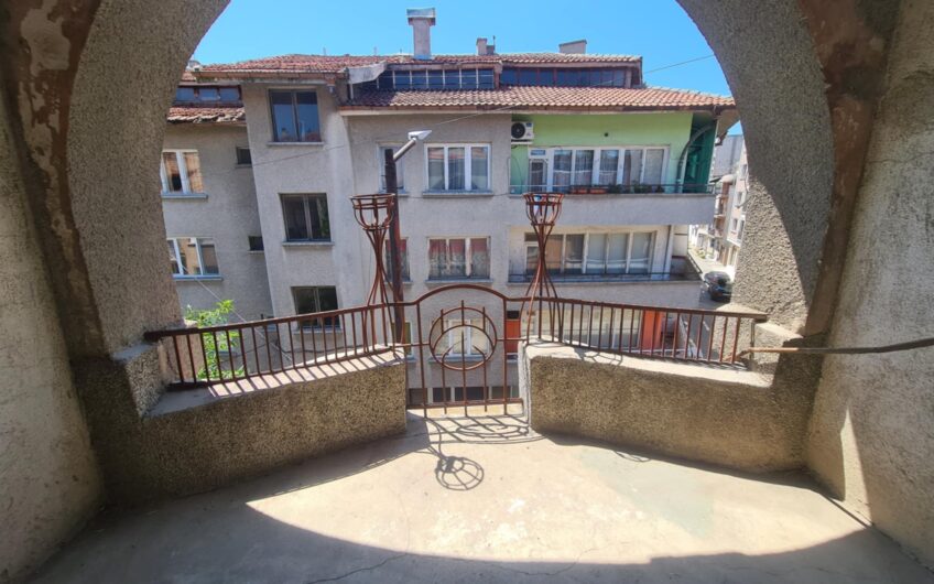 ЕТАЖ ОТ КЪЩА С ТАВАН И ДВОР – КВ. УЧИЛИЩНИ, ГР. ХАСКОВО