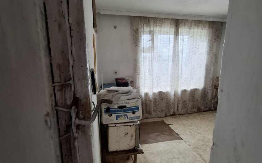 ДВУЕТАЖНА КЪЩА ЗА ПРОДАЖБА В С. БУРЕВО, ОБЛАСТ СМОЛЯН