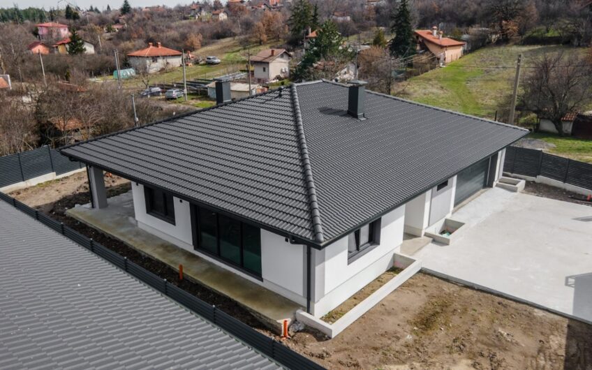 ЕДНОФАМИЛНА КЪЩА във в. з. Кенана, град Хасково