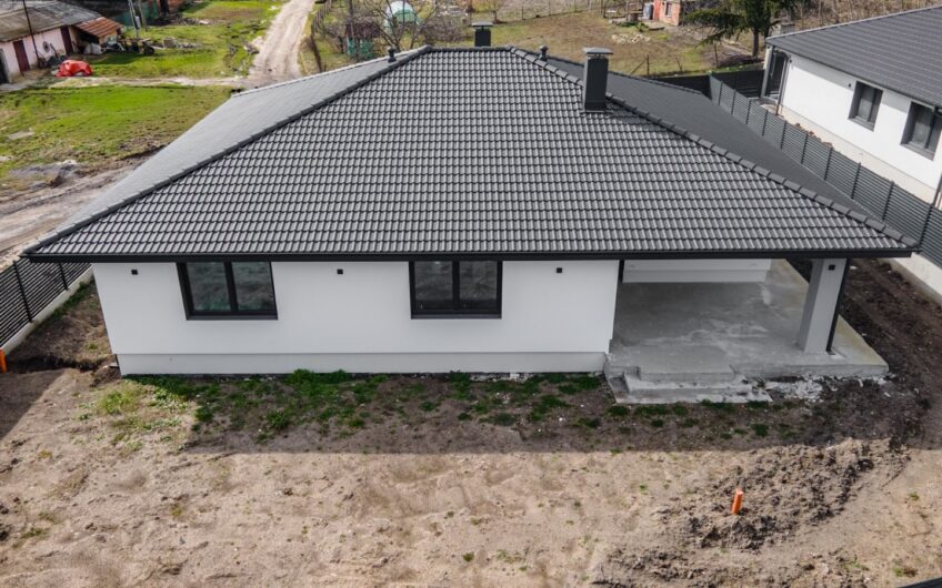 ЕДНОФАМИЛНА КЪЩА във в. з. Кенана, град Хасково