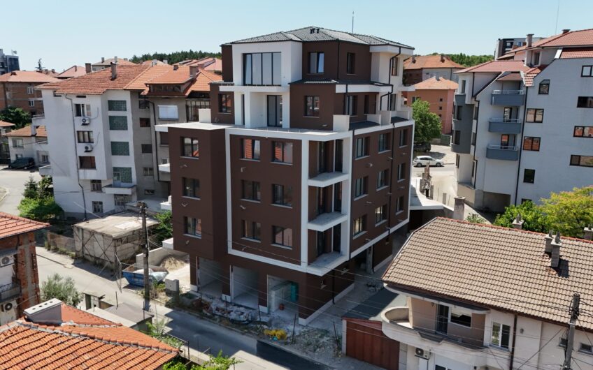 Подземни паркоместа и гаражи в новопостроена жилищна сграда, в кв. Тракийски, гр. Хасково.