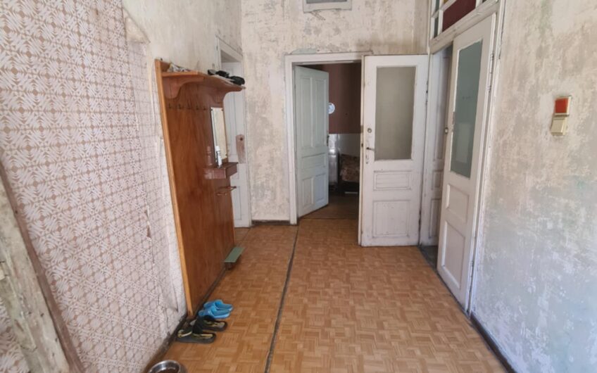 ЕТАЖ ОТ КЪЩА С ТАВАН И ДВОР – КВ. УЧИЛИЩНИ, ГР. ХАСКОВО