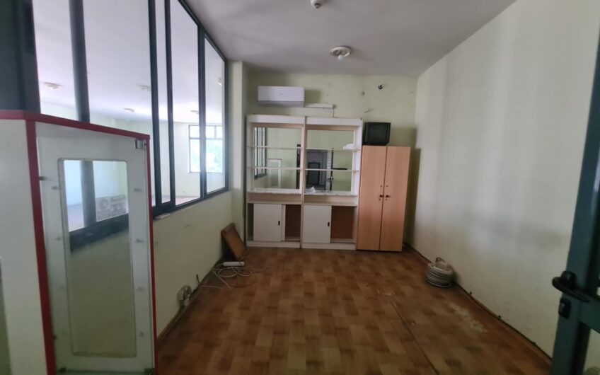 СКЛАДОВО / ОФИС ПОМЕЩЕНИЕ под наем в  кв. Овчарски, гр. Хасково