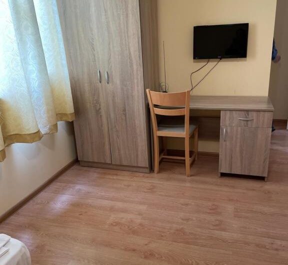 КОМПЛЕКС ОТ КЪЩИ ЗА ГОСТИ В С. МАЛКИ ВОДЕН, ЯЗ. ИВАЙЛОВГРАД