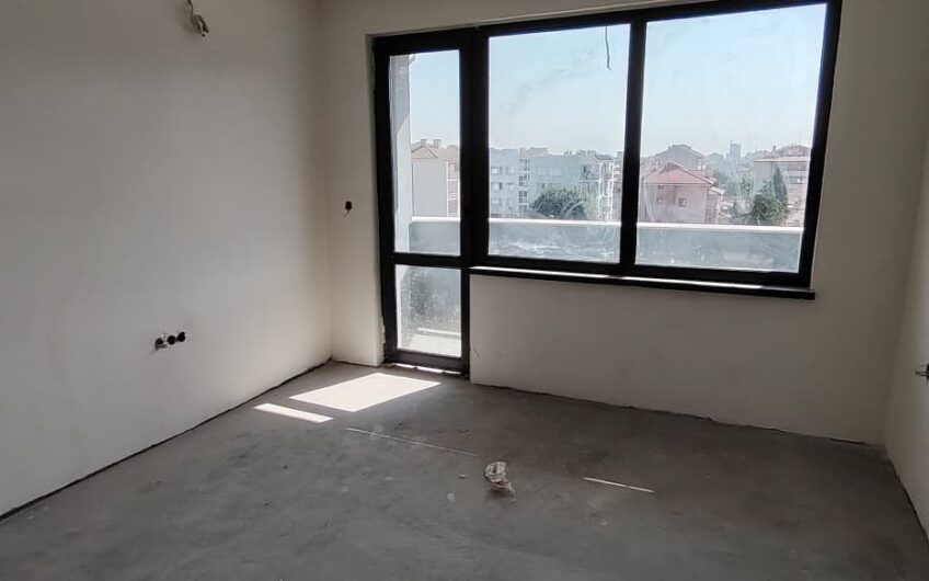 Продава се тристаен тухлен апартамент в кв. Каменни, гр.Хасково