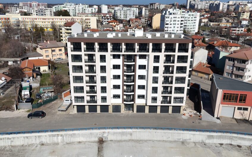 Южен среден тристаен апартамент в нова сграда–кв. Любен Каравелов,гр. Хасково