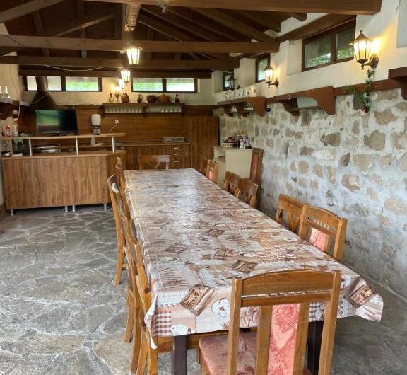 КОМПЛЕКС ОТ КЪЩИ ЗА ГОСТИ В С. МАЛКИ ВОДЕН, ЯЗ. ИВАЙЛОВГРАД