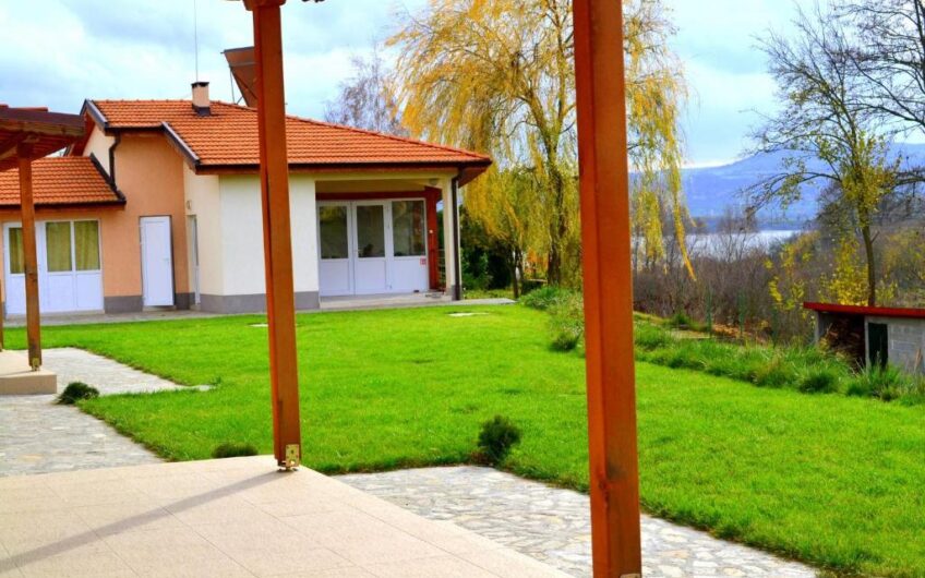 КОМПЛЕКС ОТ КЪЩИ ЗА ГОСТИ В С. МАЛКИ ВОДЕН, ЯЗ. ИВАЙЛОВГРАД