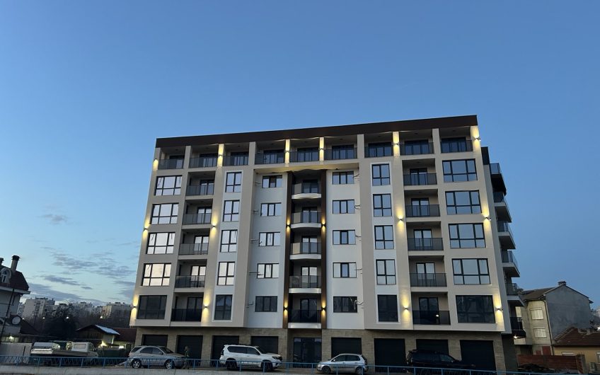 Южен среден тристаен апартамент в нова сграда–кв. Любен Каравелов,гр. Хасково