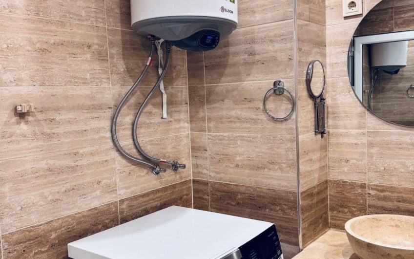 ИЗЦЯЛО ОБЗАВЕДЕН И ОБОРУДВАН ТРИСТАЕН АПАРТАМЕНТ – ТОП ЦЕНТЪР, ГР. ХАСКОВО