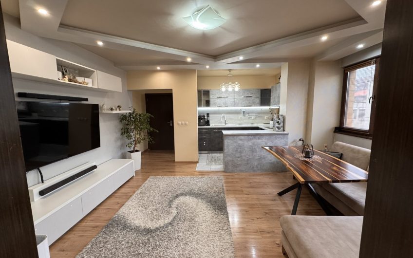 ИЗЦЯЛО ОБЗАВЕДЕН И ОБОРУДВАН ТРИСТАЕН АПАРТАМЕНТ – ТОП ЦЕНТЪР, ГР. ХАСКОВО