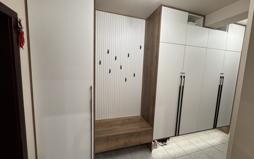 ИЗЦЯЛО ОБЗАВЕДЕН И ОБОРУДВАН ТРИСТАЕН АПАРТАМЕНТ – ТОП ЦЕНТЪР, ГР. ХАСКОВО