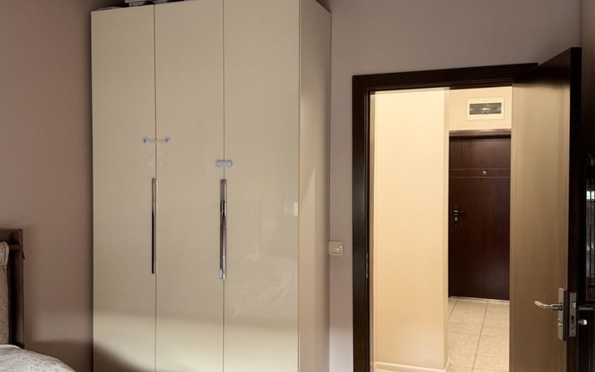 ИЗЦЯЛО ОБЗАВЕДЕН И ОБОРУДВАН ТРИСТАЕН АПАРТАМЕНТ – ТОП ЦЕНТЪР, ГР. ХАСКОВО