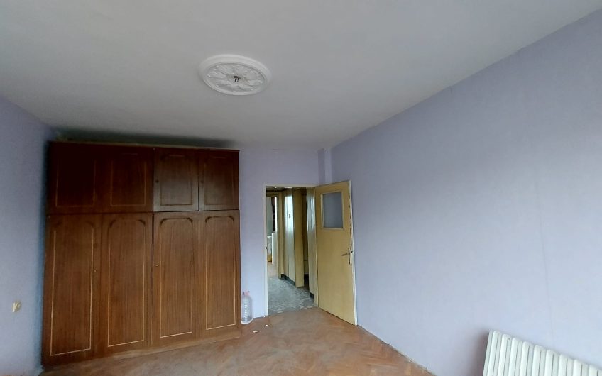 МНОГОСТАЕН ПРОСТОРЕН АПАРТАМЕНТ в кв.ОВЧАРСКИ, гр.ХАСКОВО