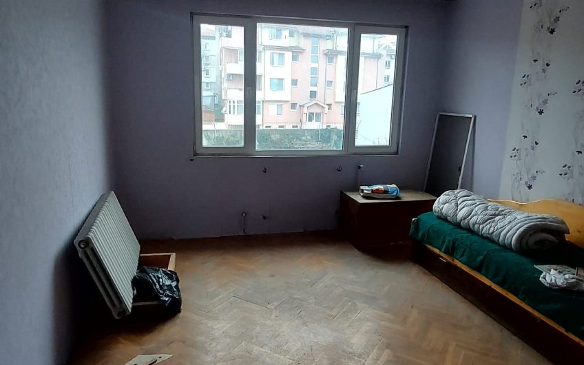 МНОГОСТАЕН ПРОСТОРЕН АПАРТАМЕНТ в кв.ОВЧАРСКИ, гр.ХАСКОВО