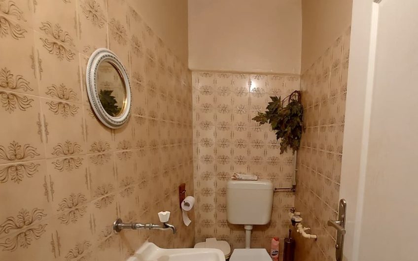 ТРИСТАЕН АПАРТАМЕНТ, РАЗПОЛОЖЕН в кв. ДРУЖБА, гр. ХАСКОВО