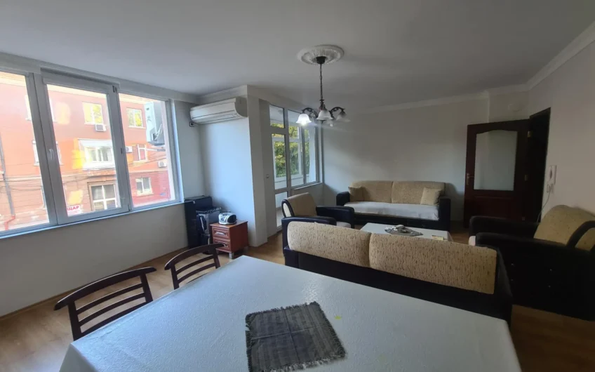 ТРИСТАЕН АПАРТАМЕНТ с ПАРКОМЯСТО ПОД НАЕМ в ЦЕНТЪРА на град ХАСКОВО