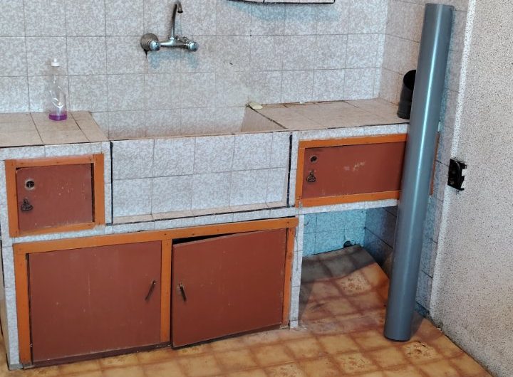 ДВА САМОСТОЯТЕЛНИ АПАРТАМЕНТА с ЛЯТНА КУХНЯ и ГАРАЖ – кв. ТРАКИЙСКИ, гр. ХАСКОВО