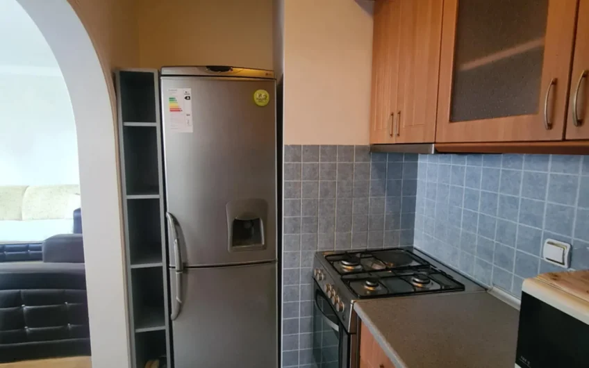 ТРИСТАЕН АПАРТАМЕНТ с ПАРКОМЯСТО ПОД НАЕМ в ЦЕНТЪРА на град ХАСКОВО