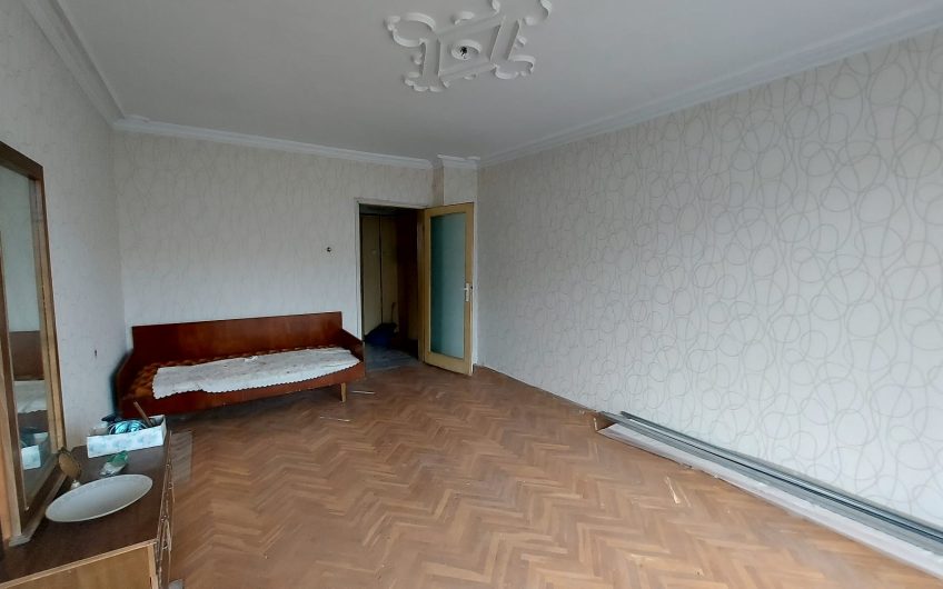 МНОГОСТАЕН ПРОСТОРЕН АПАРТАМЕНТ в кв.ОВЧАРСКИ, гр.ХАСКОВО