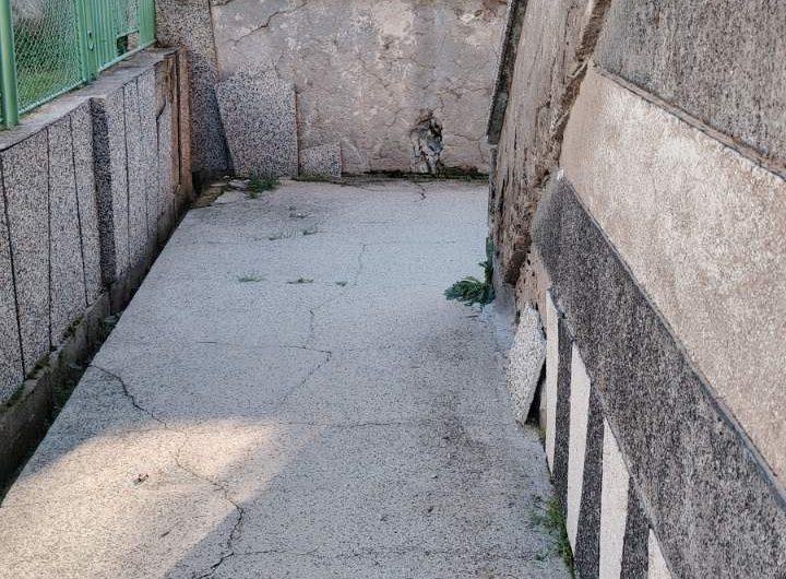 ДВА САМОСТОЯТЕЛНИ АПАРТАМЕНТА с ЛЯТНА КУХНЯ и ГАРАЖ – кв. ТРАКИЙСКИ, гр. ХАСКОВО