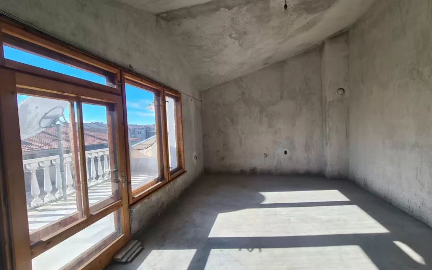 ТРИСТАЕН АПАРТАМЕНТ в кв.КАМЕННИ, гр.ХАСКОВО