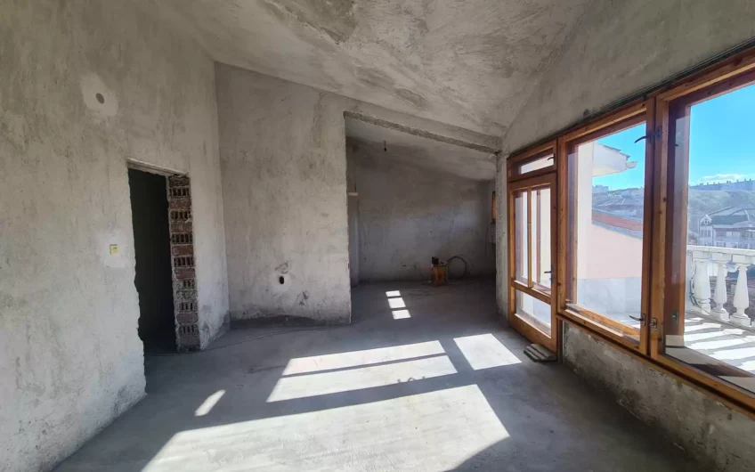 ТРИСТАЕН АПАРТАМЕНТ в кв.КАМЕННИ, гр.ХАСКОВО