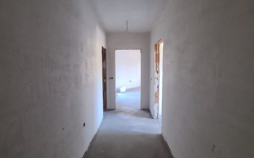 Двустаен апартамент с Двор за продажба – кв. Воеводски, гр. Хасково