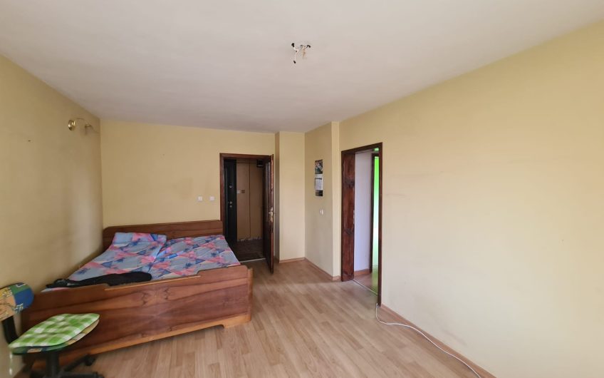 ТРИСТАЕН АПАРТАМЕНТ в ШИРОК ЦЕНТЪР, град ХАСКОВО