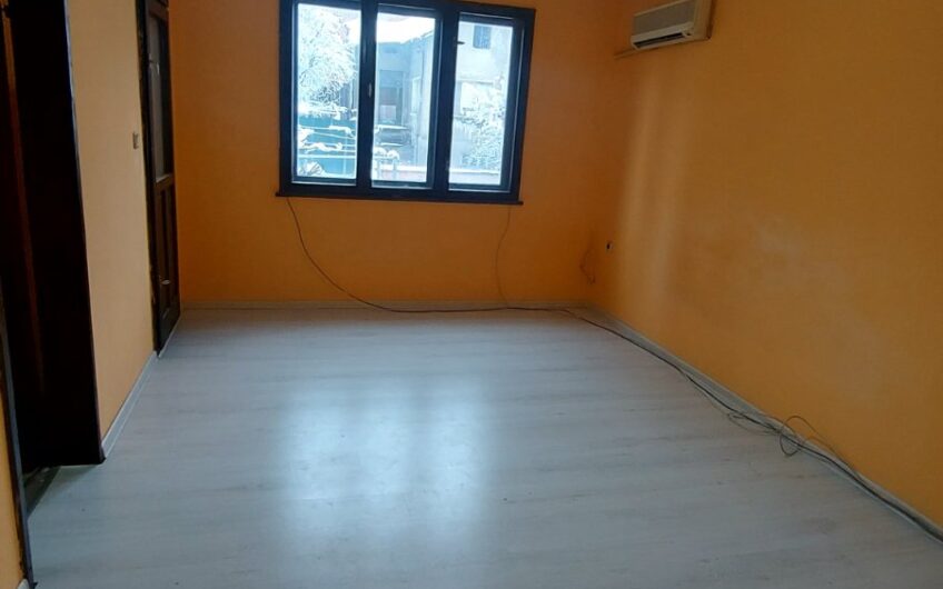 Гарсониера кв. Училищни, гр. Хасково