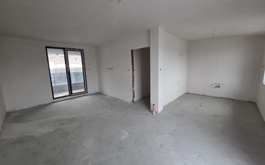 Тристаен апартамент в кв.Овчарски,гр.Хасково