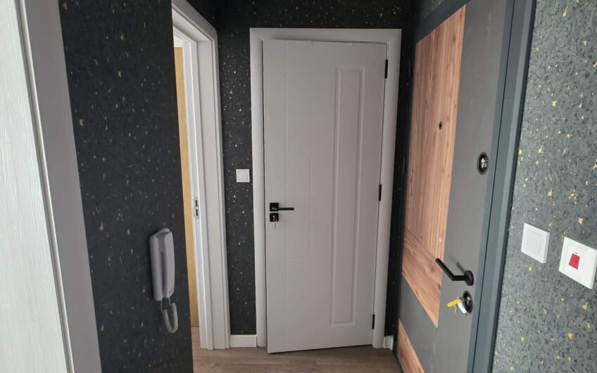 Обзаведен двустаен апартамент в Центъра,гр.Хасково