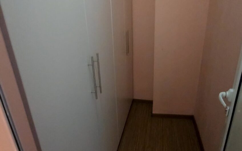 Тристаен апартамент в кв.Училищни,гр. Хасково